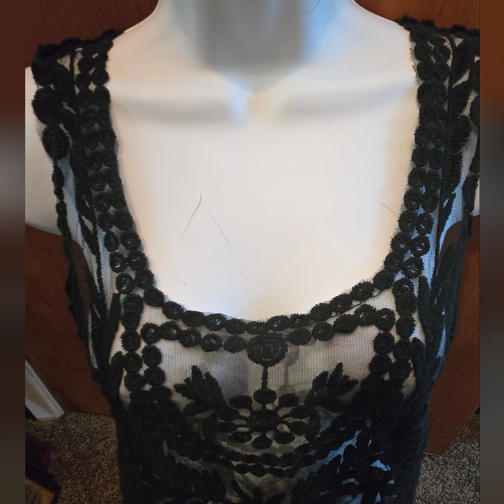 Anthropologie Beautiful Black Lace Floral Sheer Top SzM - Picture 6 of 8